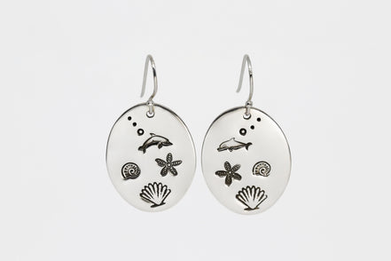 Oval Dolphins & Shells