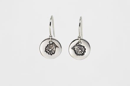 Round Small Disc Earrings - Shell