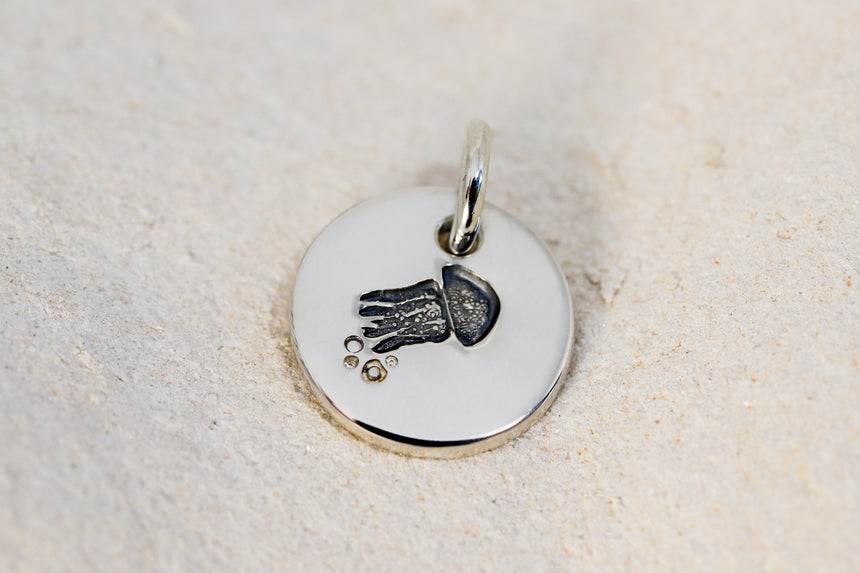 Round Medium Disc Pendant - Jellyfish