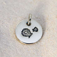Round Medium Disc Pendant - Shell