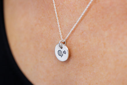Round Medium Disc Pendant - Shell