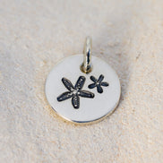 Round Medium Disc Pendant - Starfish
