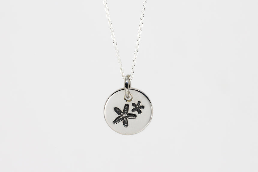 Round Medium Disc Pendant - Starfish
