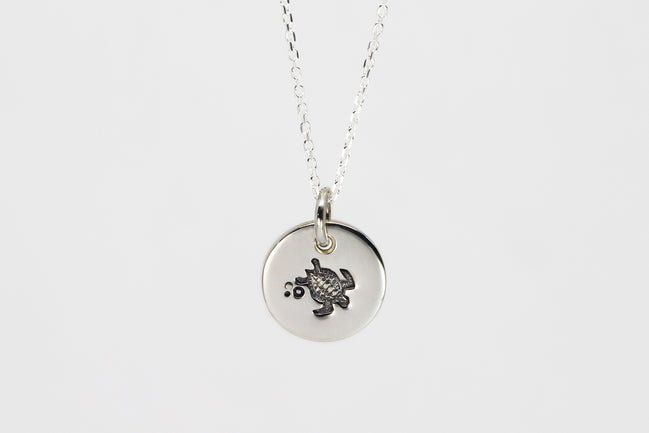 Round Medium Disc Pendant - Turtle