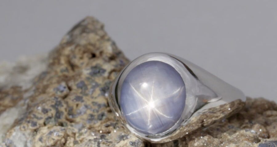 Polar Star 18ct White Gold Sapphire Ring